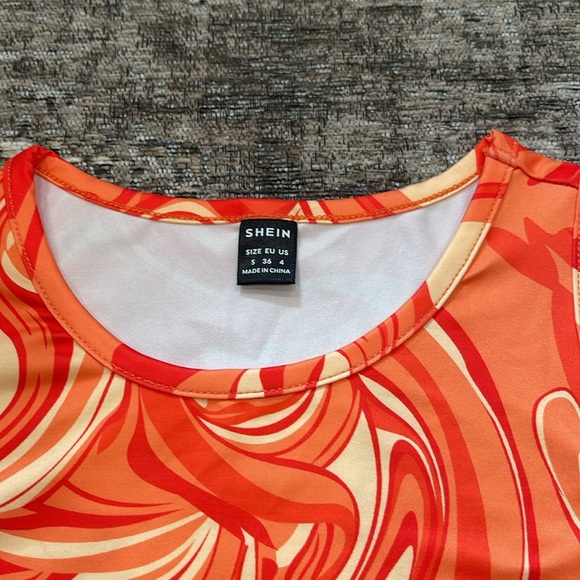 Shein marble print Y2K cropped tank top - Picture 2 of 3